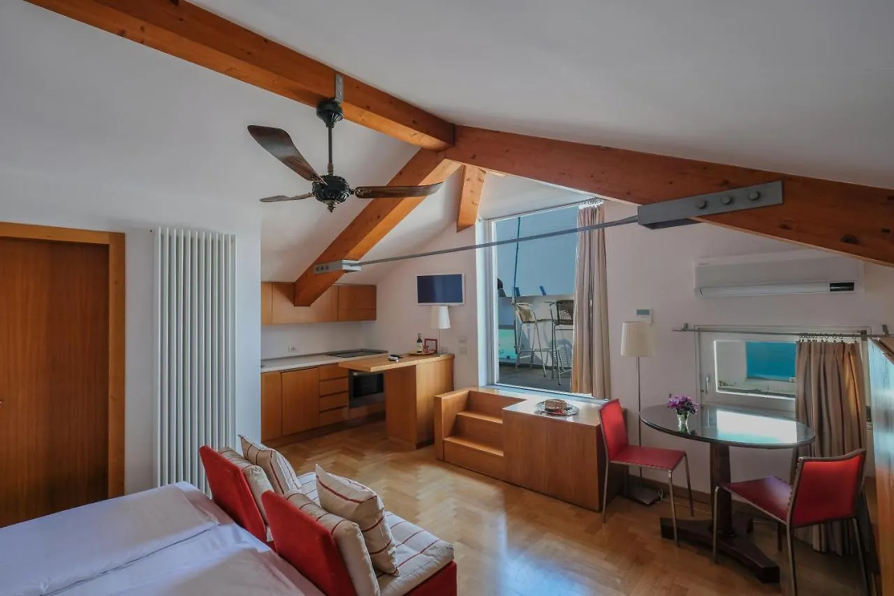 Albergo Milano Varenna Otel