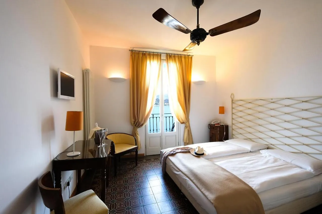 *** Otel Albergo Milano Varenna İtalya