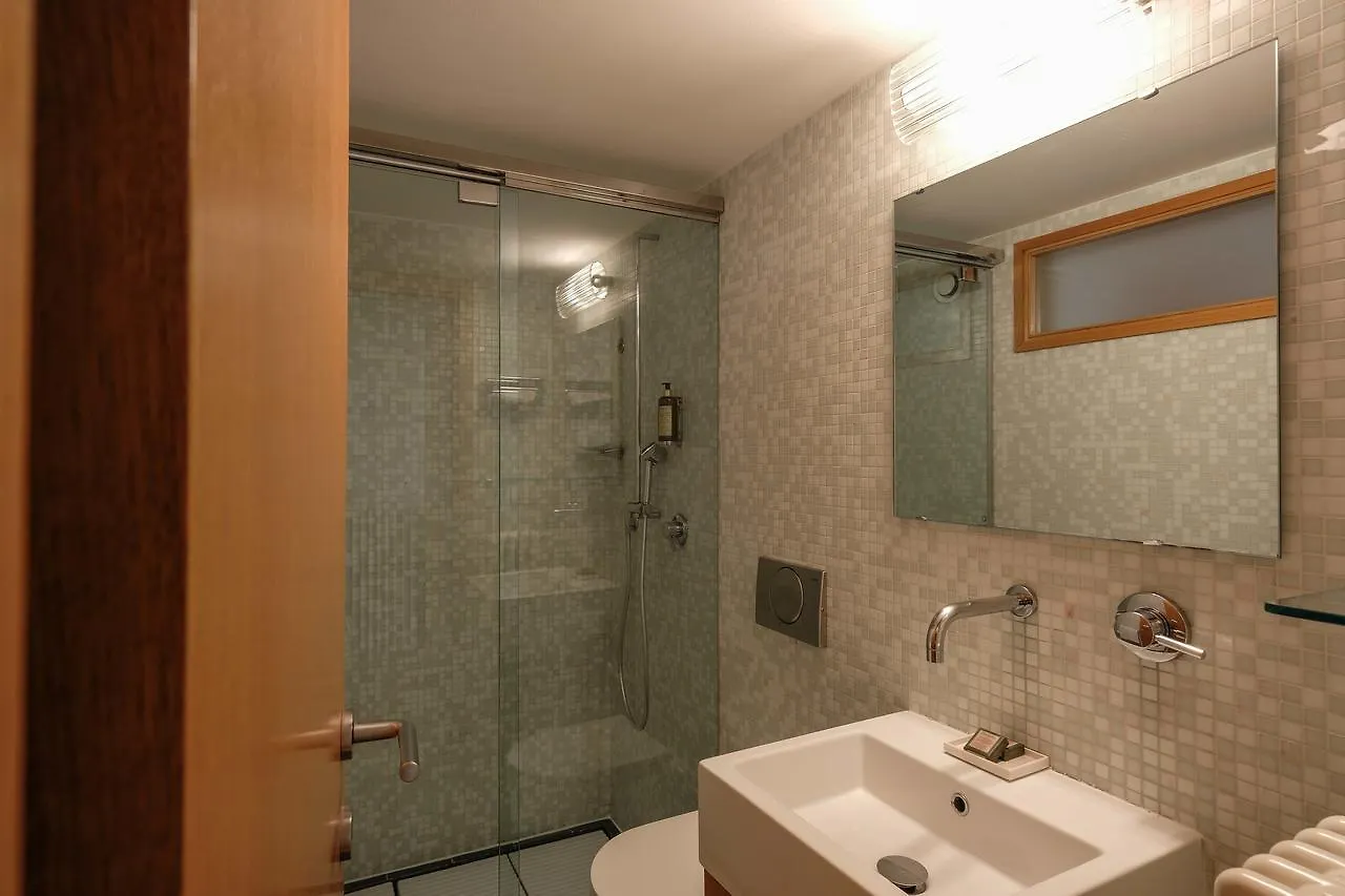 *** Otel Albergo Milano Varenna İtalya