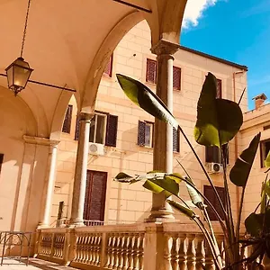  Appartement Palazzo Ventimiglia & Italië