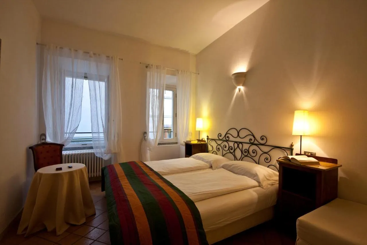 Hotel Albergo Milano Varenna