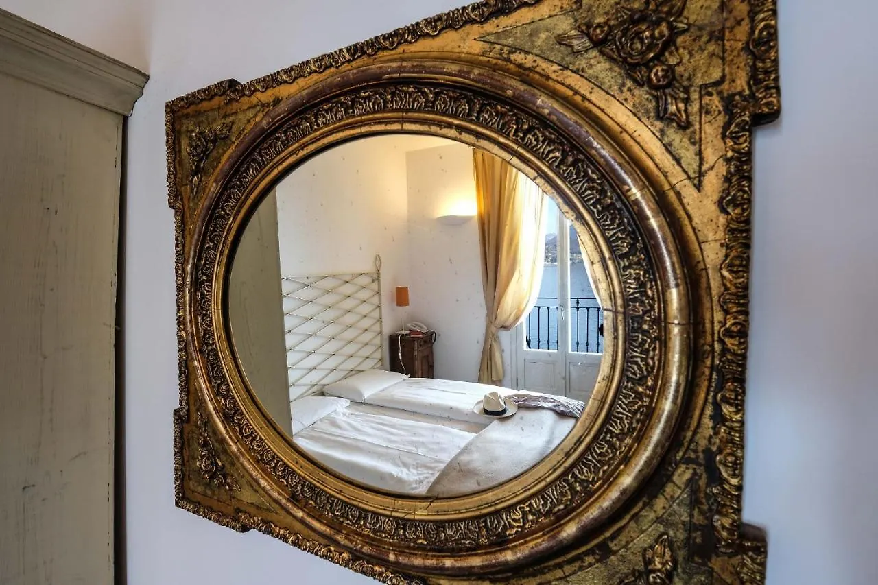 Albergo Milano Varenna 3*,  Italy
